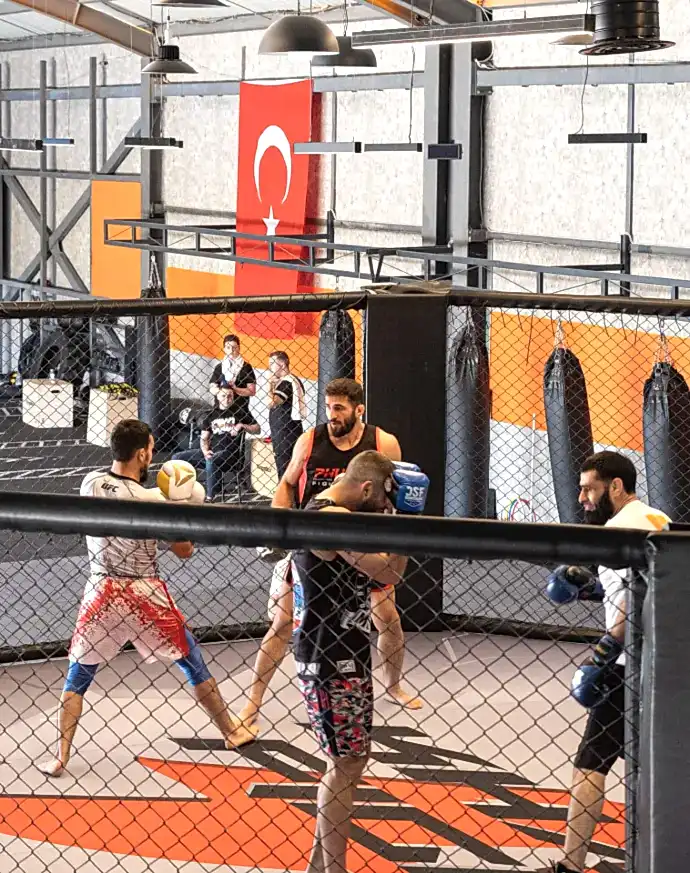 Bursa Görükle fitness salonu ve ağırlık antrenmanı- Hyperion Fighters